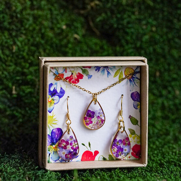 Zestaw: kolczyki bigle i wisiorek