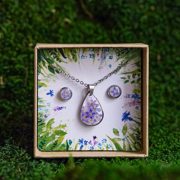 Zastaw: kolczyki sztyfty i naszyjnik